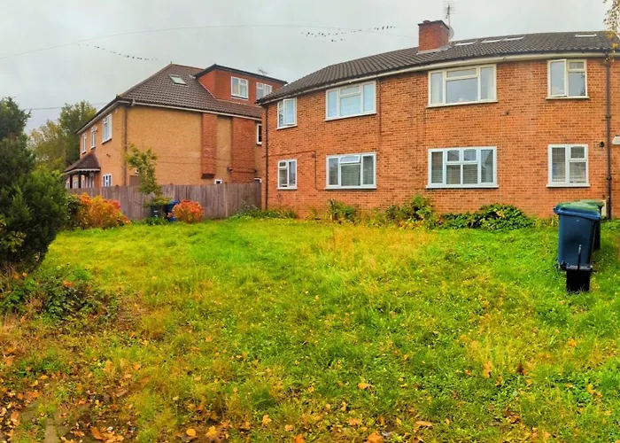 Double Bedrooms, Close To Tube Stations