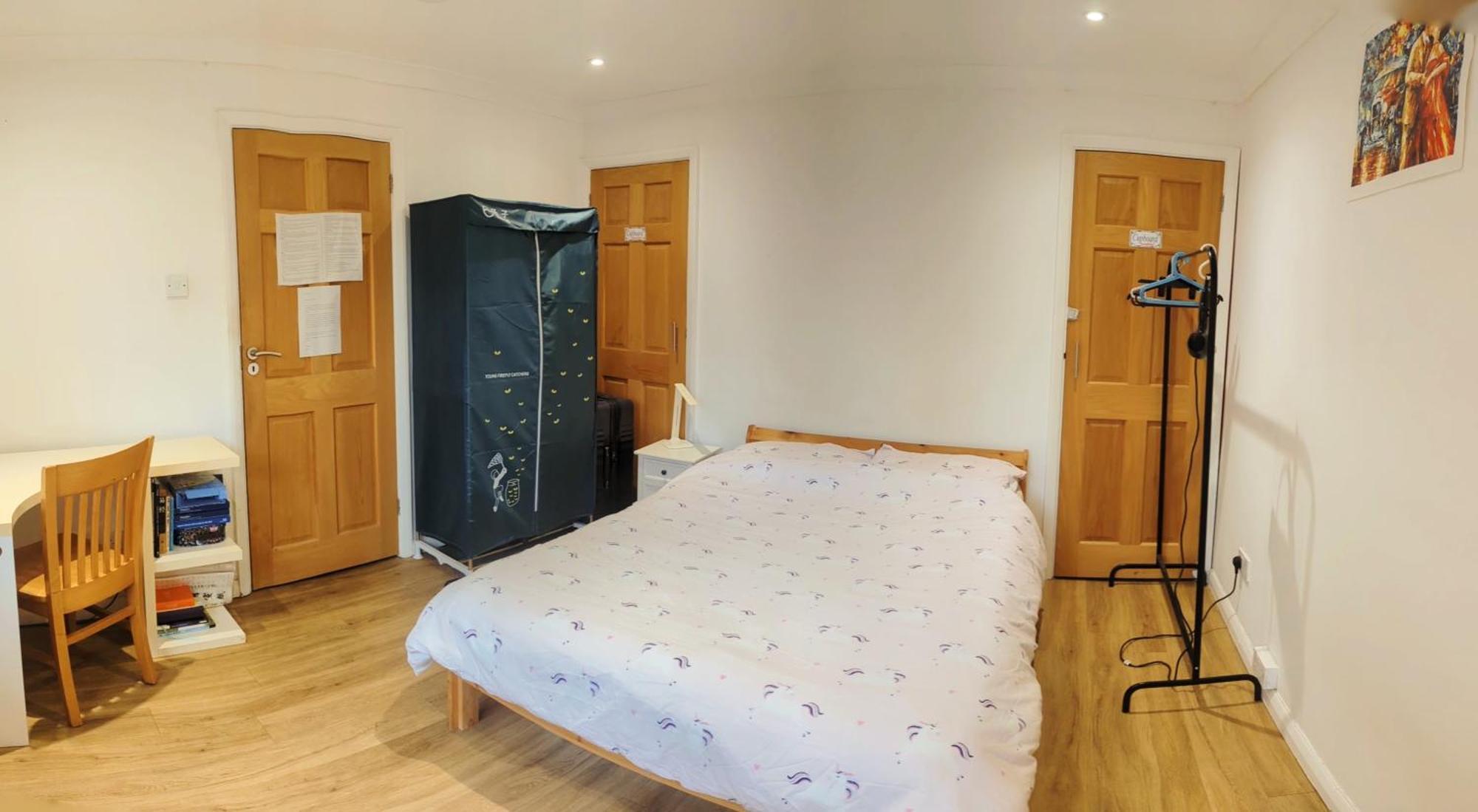 Double Bedrooms, Close To Tube Stations